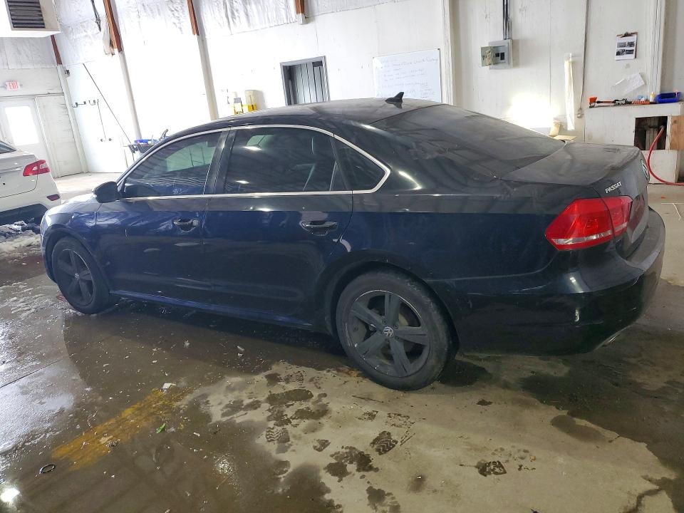 Photo 2 from auction – 2013 VOLKSWAGEN PASSAT SE with VIN 1VWBN7A36DC079882