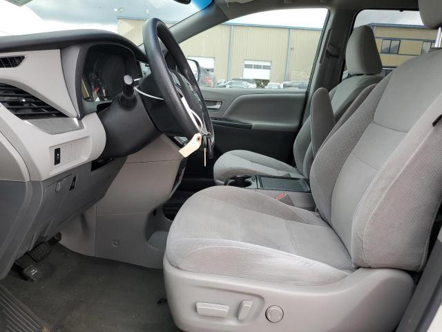 Photo 7 from auction – 2017 TOYOTA SIENNA LE with VIN 5TDKZ3DC5HS792353
