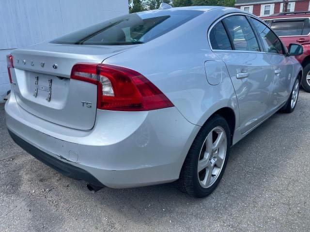 Photo 4 from auction – 2012 VOLVO S60 T5 with VIN YV1622FSXC2094707