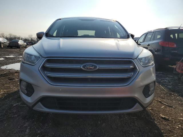 Photo 5 from auction – 2017 FORD ESCAPE SE with VIN 1FMCU0GD9HUC59743