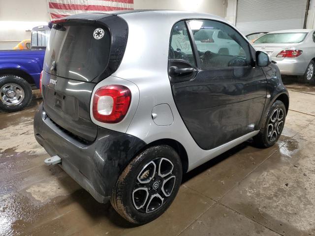 Photo 3 from auction – 2016 SMART FORTWO with VIN WMEFJ5DAXGK061234