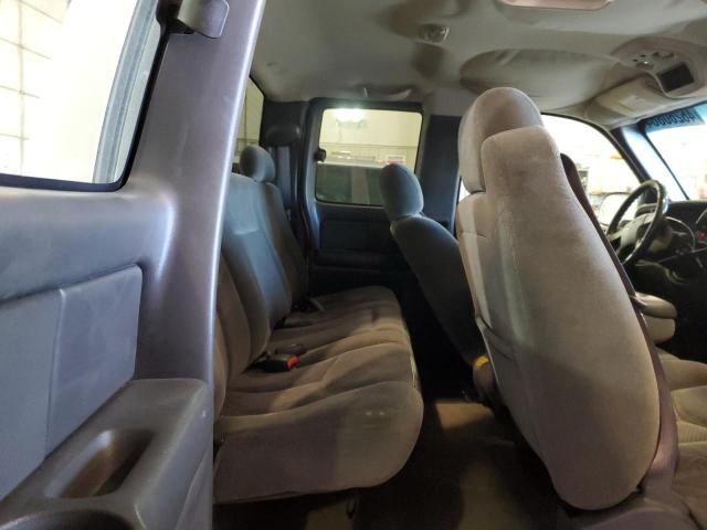 Photo 10 from auction – 2003 CHEVROLET SILVERADO with VIN 2GCEC19V031105020