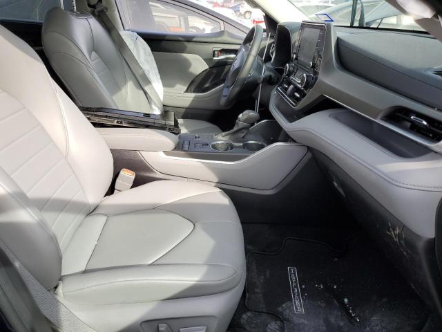 Photo 7 from auction – 2022 TOYOTA HIGHLANDER with VIN 5TDGARAH8NS515272