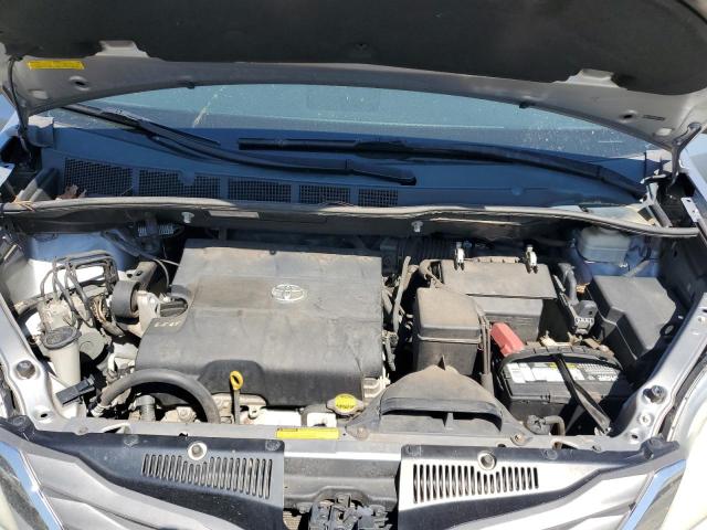 Photo 11 from auction – 2011 TOYOTA SIENNA XLE with VIN 5TDYK3DC6BS143053