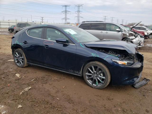 Foto 4 de la subasta – 2023 MAZDA 3 SELECT con VIN JM1BPALM9P1610881