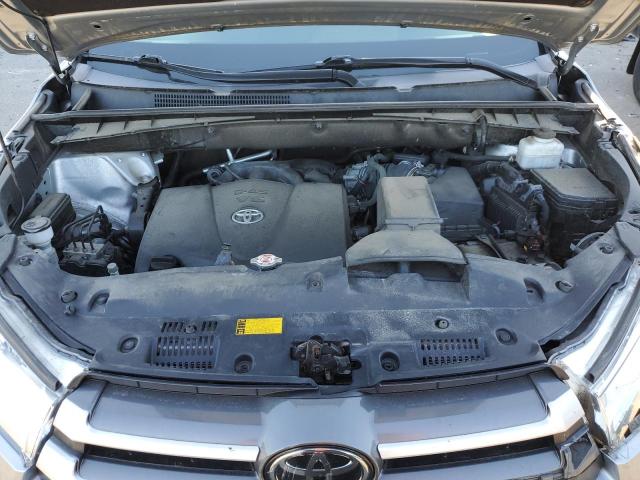 Photo 11 from auction – 2019 TOYOTA HIGHLANDER with VIN 5TDJZRFH9KS962003