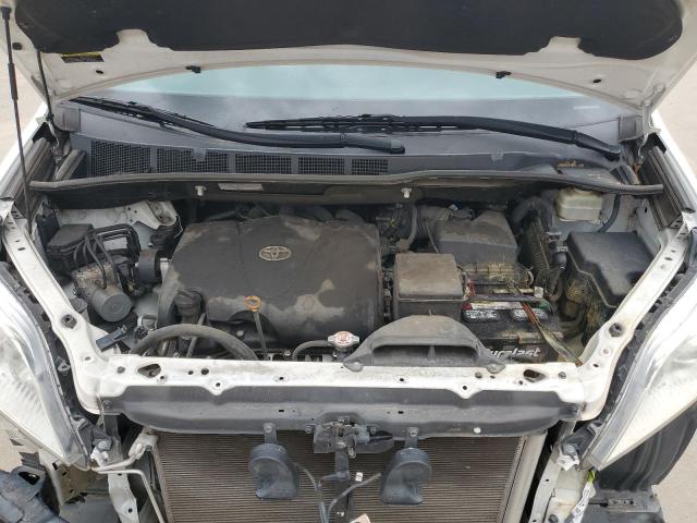Photo 12 from auction – 2017 TOYOTA SIENNA LE with VIN 5TDKZ3DC5HS792353