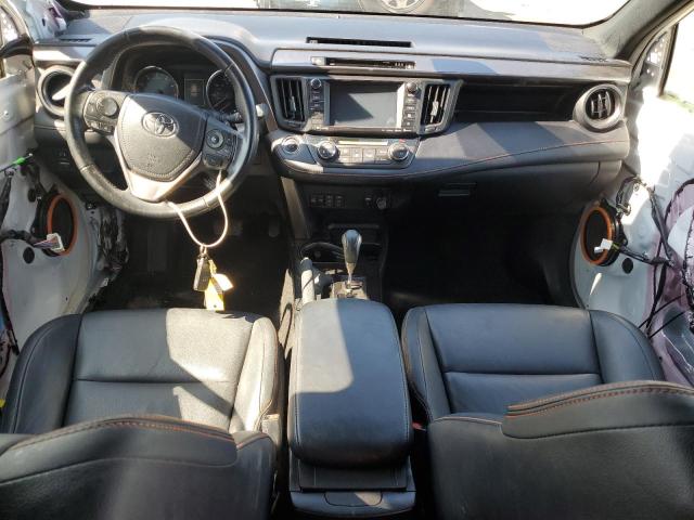 Photo 8 from auction – 2017 TOYOTA RAV4 SE with VIN JTMJFREV2HD211555