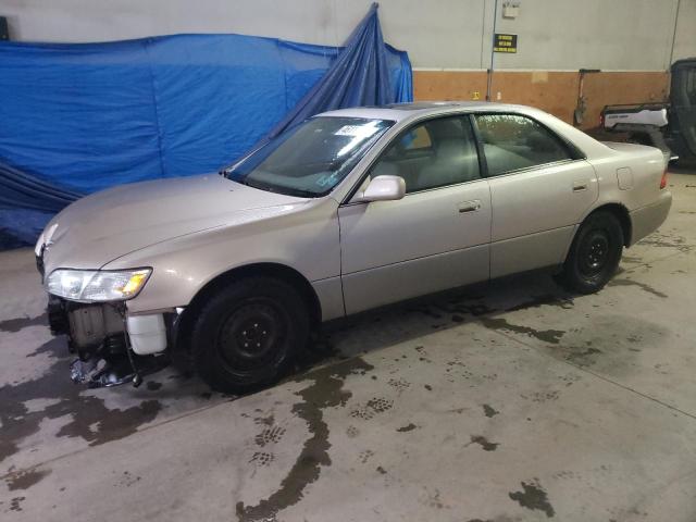 LEXUS ES 300 1997 with VIN JT8BF22G1V0002973 - Photo from auction