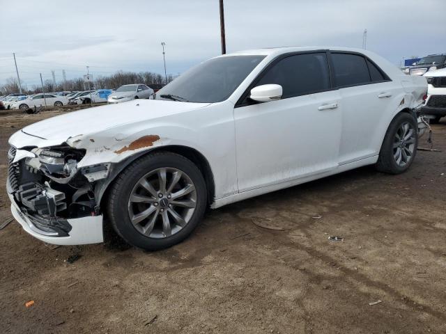 CHRYSLER 300 S 2015 с VIN 2C3CCABG8FH882404 - Фото с аукциона