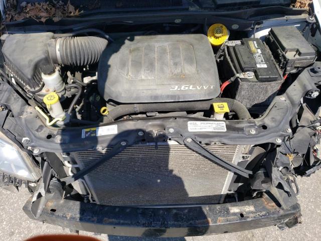 Photo 12 from auction – 2015 CHRYSLER TOWN & COU with VIN 2C4RC1CG0FR675455