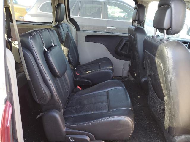 Photo 11 from auction – 2013 CHRYSLER TOWN & COU with VIN 2C4RC1CG5DR616222