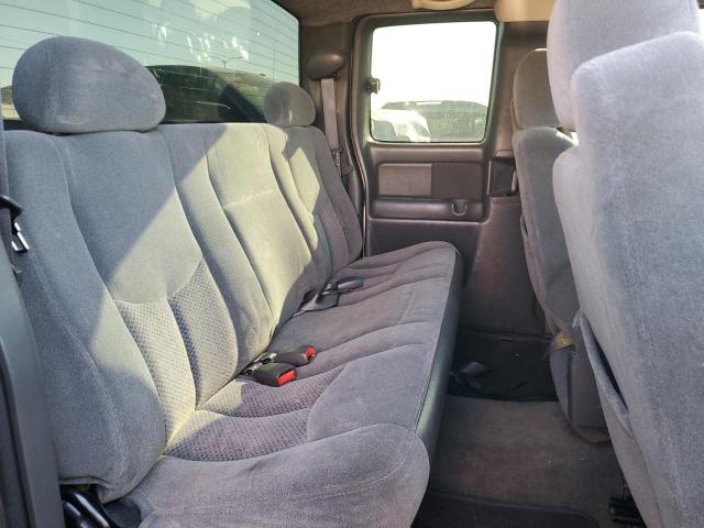 Photo 10 from auction – 2003 CHEVROLET SILVERADO with VIN 2GCEC19V531356079