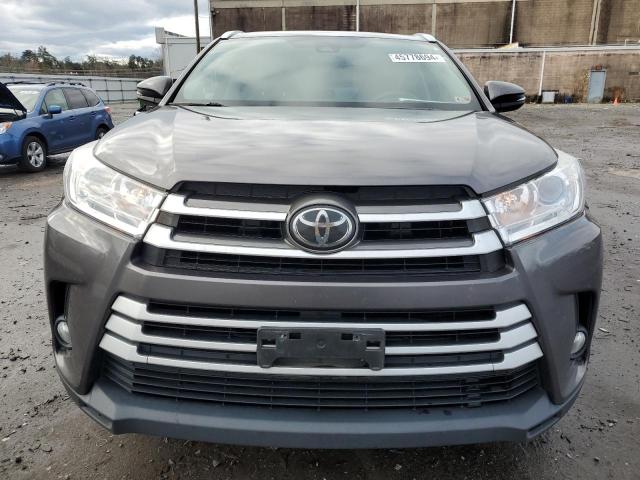 Photo 5 from auction – 2017 TOYOTA HIGHLANDER with VIN 5TDJZRFH4HS418775
