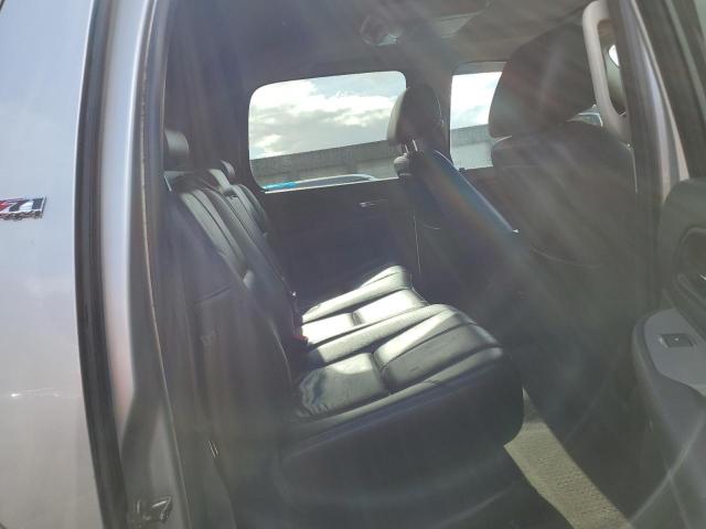 Photo 10 from auction – 2011 CHEVROLET AVALANCHE with VIN 3GNTKFE36BG284642