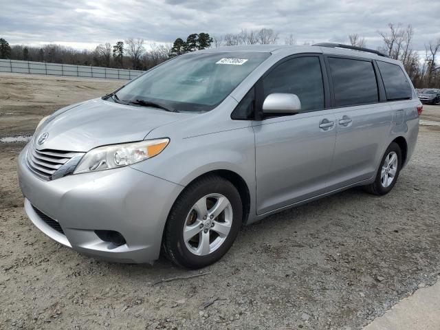Photo 1 from auction – 2015 TOYOTA SIENNA LE with VIN 5TDKK3DC5FS566928