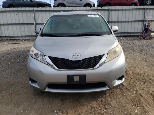 Photo 5 from auction – 2015 TOYOTA SIENNA with VIN 5TDKK3DC3FS665747