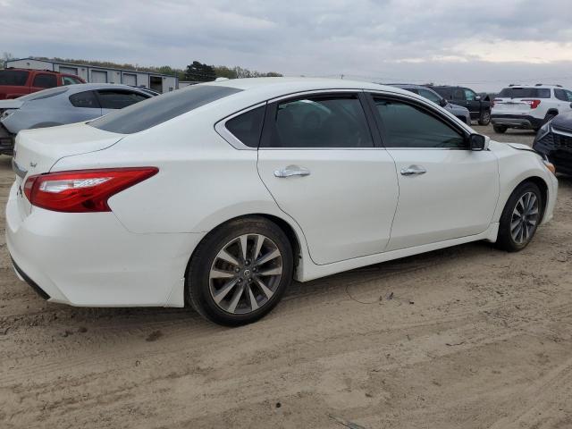 Photo 3 from auction – 2017 NISSAN ALTIMA 2.5 with VIN 1N4AL3AP2HC131598