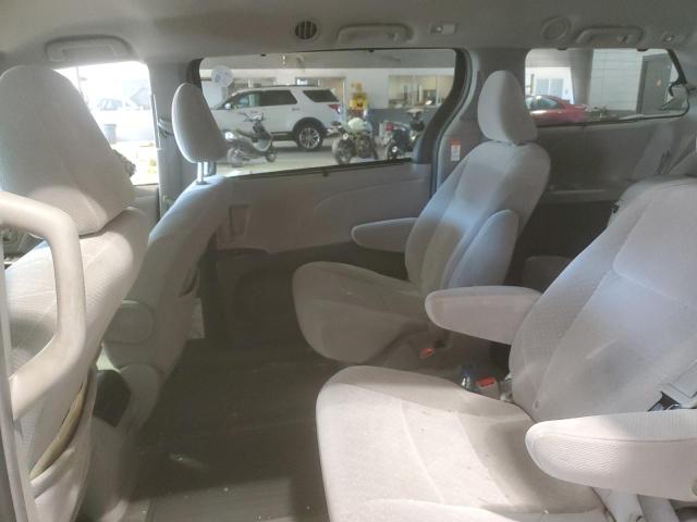 Photo 11 from auction – 2017 TOYOTA SIENNA LE with VIN 5TDKZ3DCXHS877771