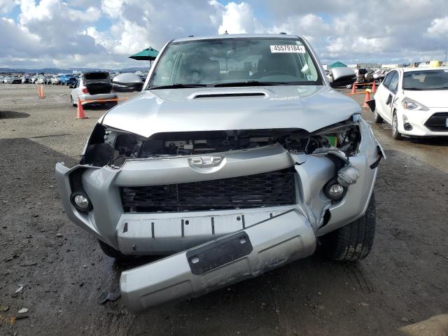 Photo 5 from auction – 2018 TOYOTA 4RUNNER SR with VIN JTEBU5JR7J5580435