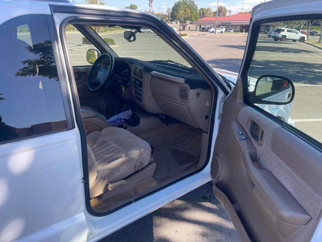 Photo 5 from auction – 1998 CHEVROLET BLAZER with VIN 1GNCS18W1WK209743