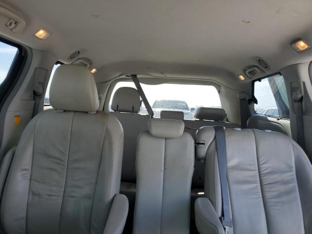 Photo 10 from auction – 2012 TOYOTA SIENNA XLE with VIN 5TDYK3DC4CS211917