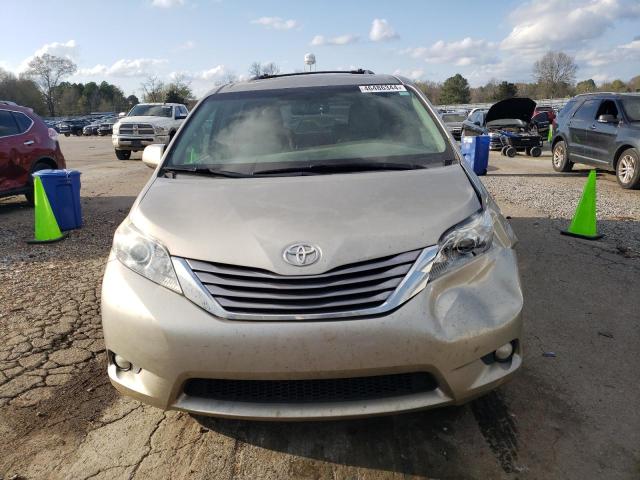 Photo 5 from auction – 2017 TOYOTA SIENNA XLE with VIN 5TDYZ3DC7HS830689