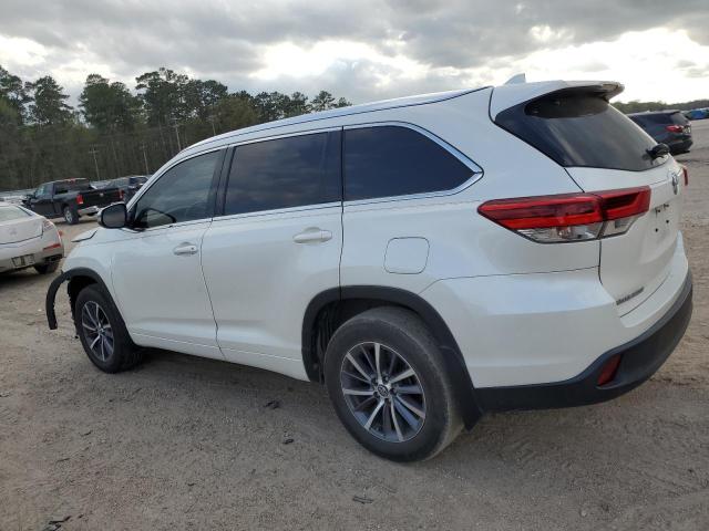 Photo 2 from auction – 2018 TOYOTA HIGHLANDER with VIN 5TDKZRFH3JS537265