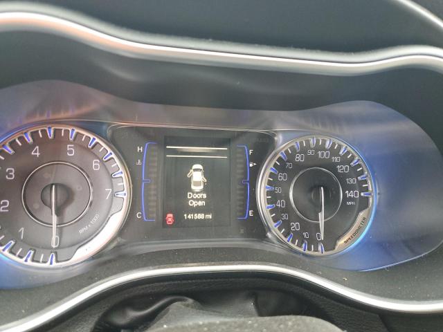 Photo 9 from auction – 2015 CHRYSLER 200 LIMITE with VIN 1C3CCCAB8FN679523