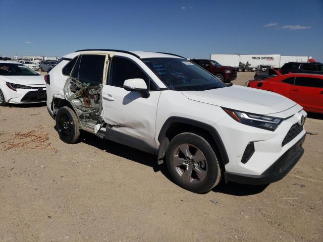 Photo 4 from auction – 2022 TOYOTA RAV4 XLE with VIN 2T3W1RFVXNC196077