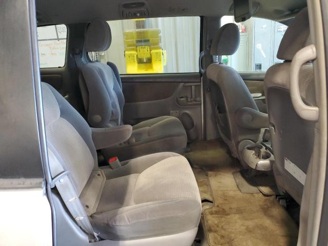 Photo 11 from auction – 2010 TOYOTA SIENNA CE with VIN 5TDKK4CCXAS336463