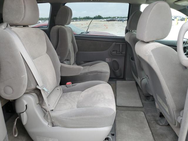 Photo 11 from auction – 2010 TOYOTA SIENNA CE with VIN 5TDKK4CC6AS329638