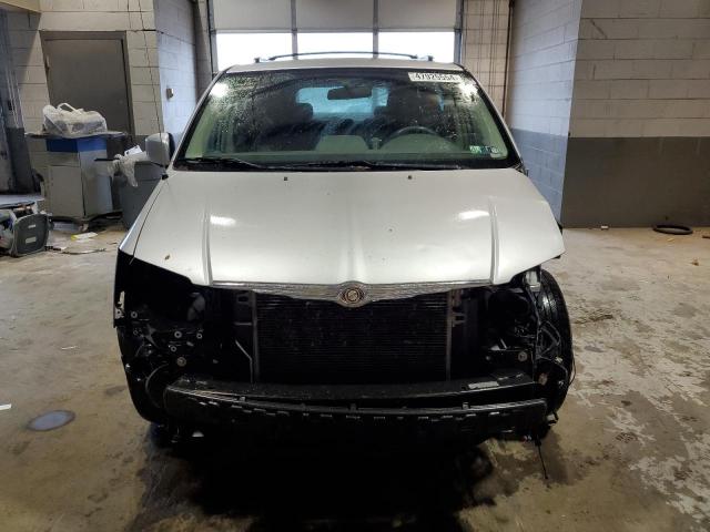 Photo 5 from auction – 2008 CHRYSLER TOWN & COU with VIN 2A8HR54P28R120812