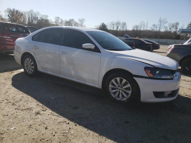 Photo 4 from auction – 2013 VOLKSWAGEN PASSAT S with VIN 1VWAP7A31DC104676