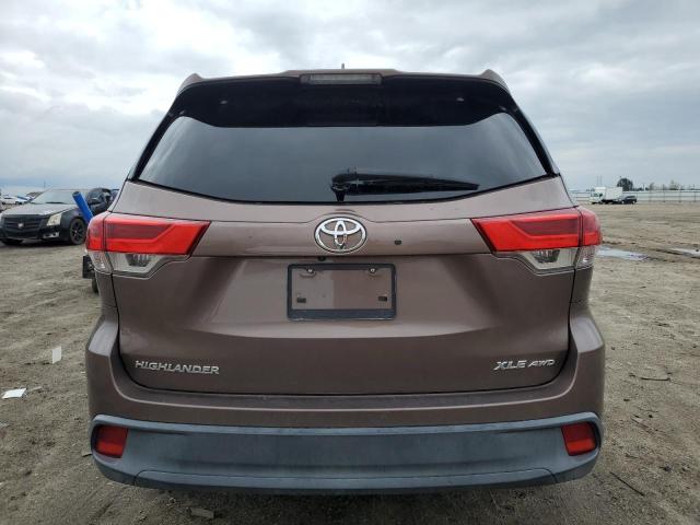Photo 6 from auction – 2017 TOYOTA HIGHLANDER with VIN 5TDJZRFH1HS427689