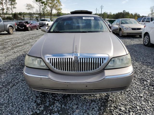 Photo 5 from auction – 2003 LINCOLN TOWN CAR E with VIN 1LNHM81W33Y689901