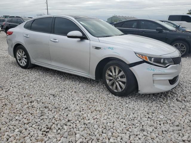 Photo 4 from auction – 2016 KIA OPTIMA EX with VIN 5XXGU4L39GG111994