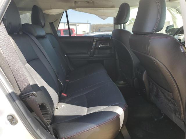 Photo 10 from auction – 2018 TOYOTA 4RUNNER SR with VIN JTEBU5JR1J5573822