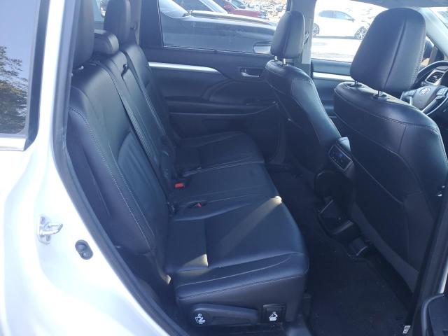 Photo 11 from auction – 2017 TOYOTA HIGHLANDER with VIN 5TDJZRFH6HS439742