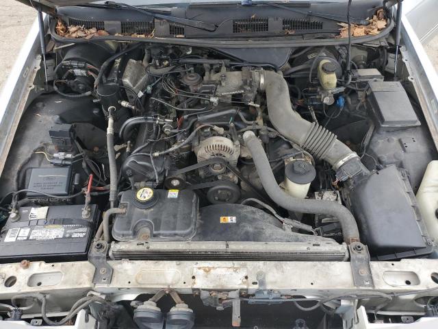 Photo 11 from auction – 2002 MERCURY GRAND MARQ with VIN 2MEFM74WX2X626857