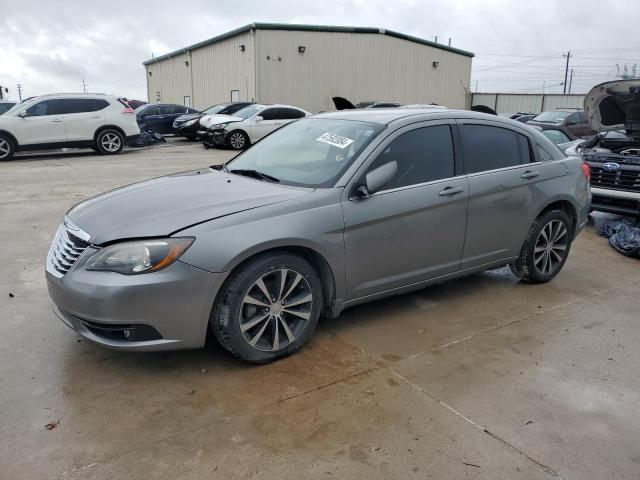 CHRYSLER 200 S 2012 مع رقم تعريف المركبة 1C3CCBHG6CN234074 - صورة من المزاد