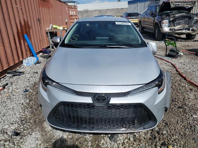 Photo 5 from auction – 2022 TOYOTA COROLLA LE with VIN 5YFEPMAE5NP385278