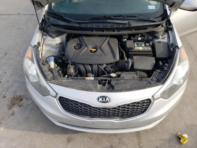 Photo 11 from auction – 2015 KIA FORTE LX with VIN KNAFK4A65F5381464