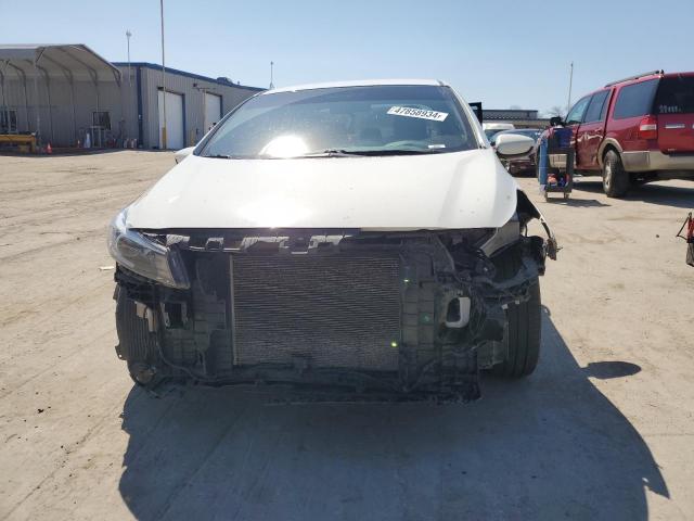 Photo 5 from auction – 2017 KIA FORTE LX with VIN 3KPFK4A71HE081942