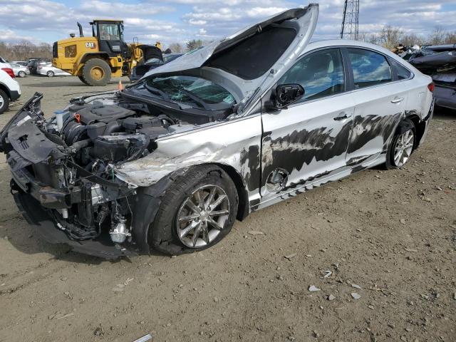 HYUNDAI SONATA SE 2019 with VIN 5NPE24AF0KH798063 - Photo from auction