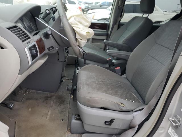 Photo 7 from auction – 2010 CHRYSLER TOWN & COU with VIN 2A4RR5D15AR137109