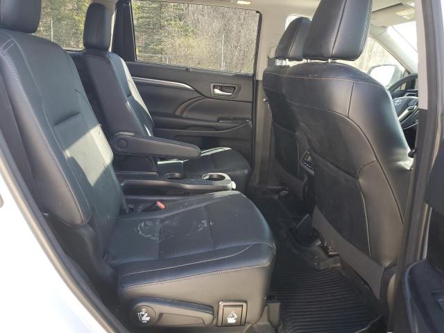 Photo 11 from auction – 2018 TOYOTA HIGHLANDER with VIN 5TDDZRFH8JS845041