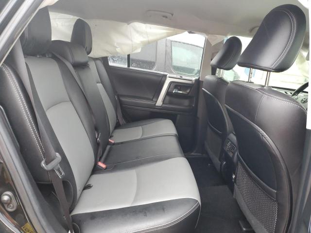 Photo 10 from auction – 2018 TOYOTA 4RUNNER SR with VIN JTEBU5JR6J5554229