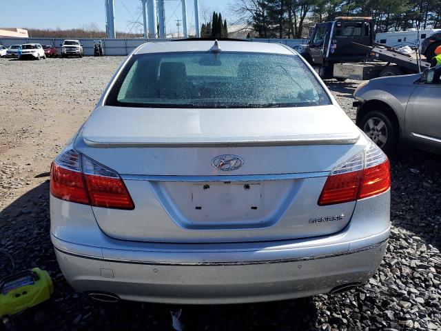 Photo 6 from auction – 2010 HYUNDAI GENESIS 3. with VIN KMHGC4DE2AU077512
