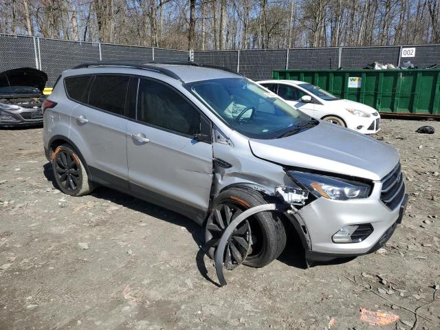 Photo 4 from auction – 2018 FORD ESCAPE SE with VIN 1FMCU9GD8JUC73840